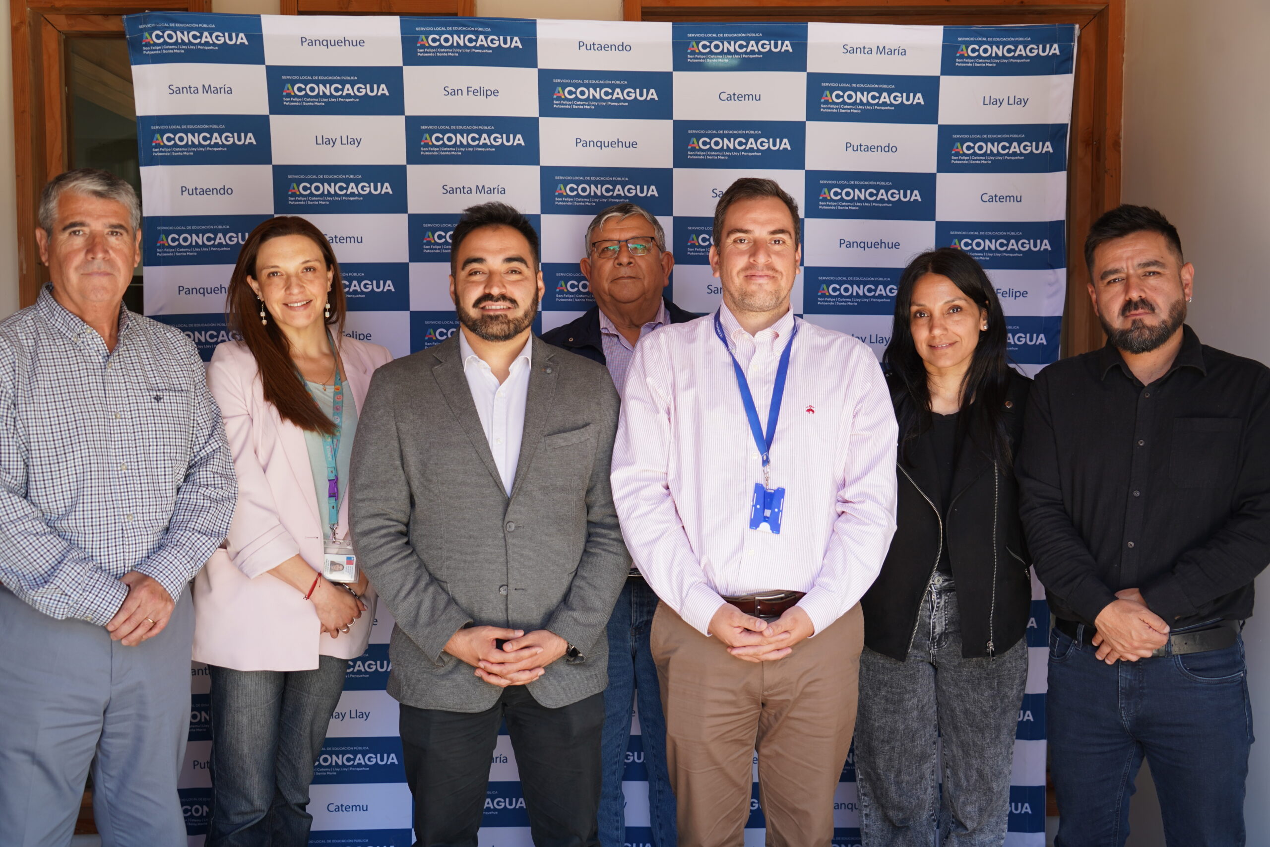 SLEP del Aconcagua y JUNAEB sostienen reunión técnica para fortalecer la implementación de programas en el territorio 