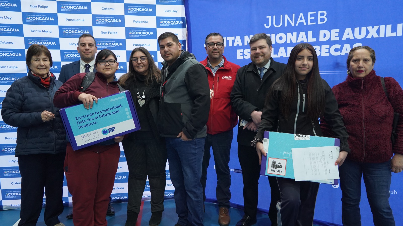 Con entrega en San Felipe culminó proceso de Becas TIC Junaeb que benefició a más de mil estudiantes 