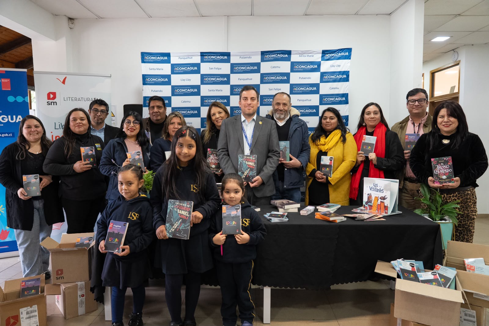 1.500 nuevos libros llegarán a establecimientos del SLEP Aconcagua gracias a convenio con Editorial SM 